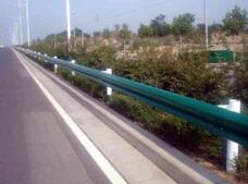 波形護(hù)欄熱鍍鋅產(chǎn)品展示