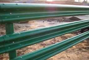 波形護(hù)欄噴塑產(chǎn)品展示