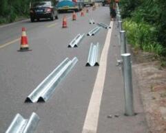 波形護(hù)欄冷噴鋅產(chǎn)品展示