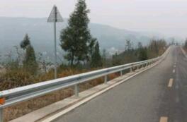 路側(cè)護(hù)欄-公路波形護(hù)欄