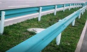 單面波形梁鋼護欄