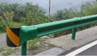 高速公路波形梁護(hù)欄