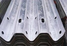 三波護(hù)欄板