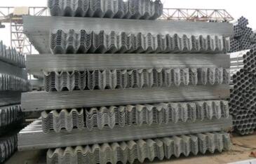 波形護(hù)欄板價(jià)格