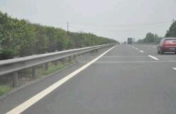 波形梁護(hù)欄施工質(zhì)量管理