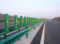 重慶精恒告訴你如何選擇合適的波形防撞護(hù)欄