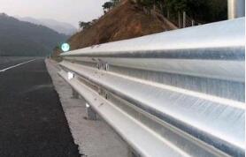 波形護(hù)欄板