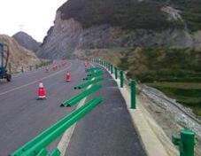 波形護(hù)欄板的質(zhì)量好也需要保養(yǎng)