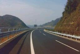 2016年11月最新波形護(hù)欄資訊