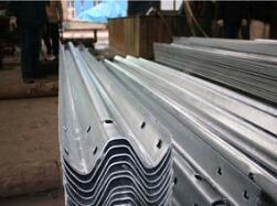 波形護欄板廠家提倡公路與旅游共同發(fā)展