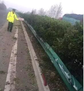 波形梁護(hù)欄