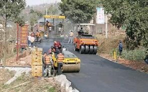 梨花溝旅游公路及交通波形護(hù)欄板正在提檔升級(jí)