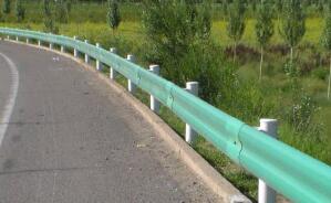 熱鍍鋅波形護(hù)欄板防撞等級(jí)的標(biāo)準(zhǔn)介紹