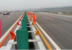 農(nóng)村公路安裝波形護(hù)欄165余公里